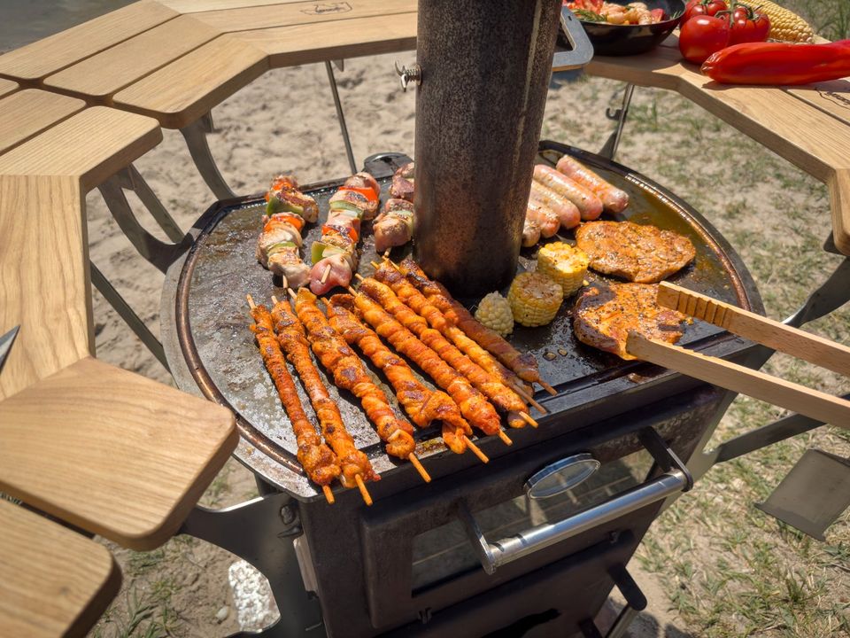 Bjoern Grizzly Premium Stehtisch - Pizzaofen Grillplatte Plancha in Stendal