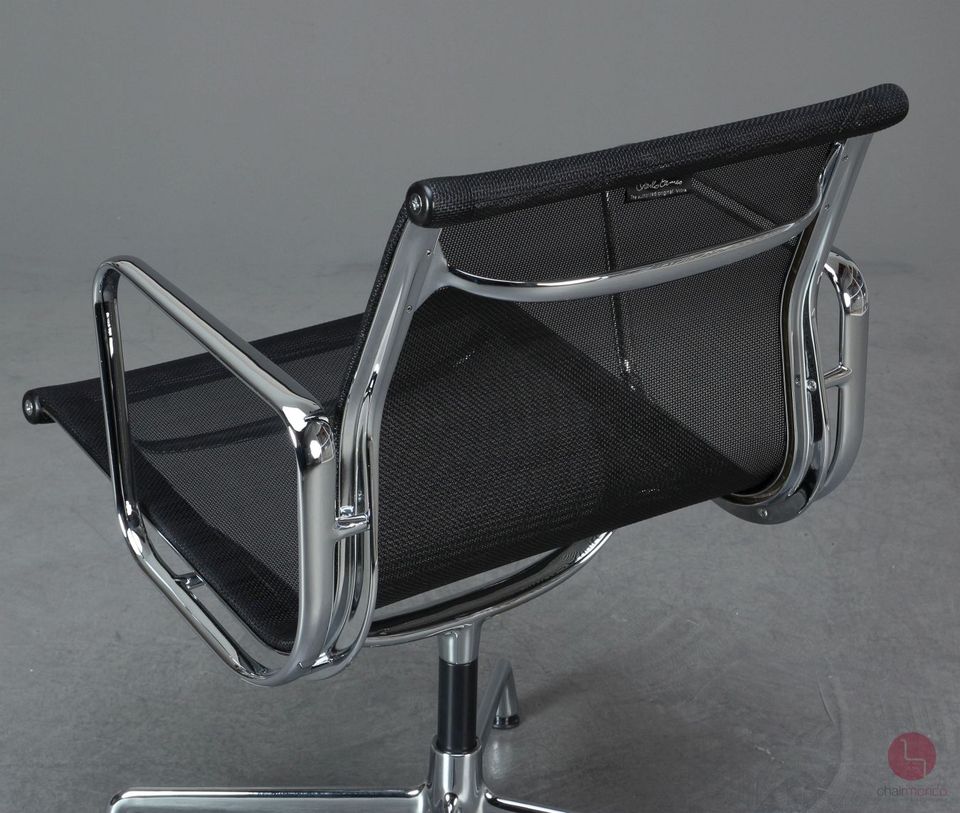 Vitra Aluminium chair EA 107 Besucherstuhl Bürostuhl Netz Schwarz in Würzburg