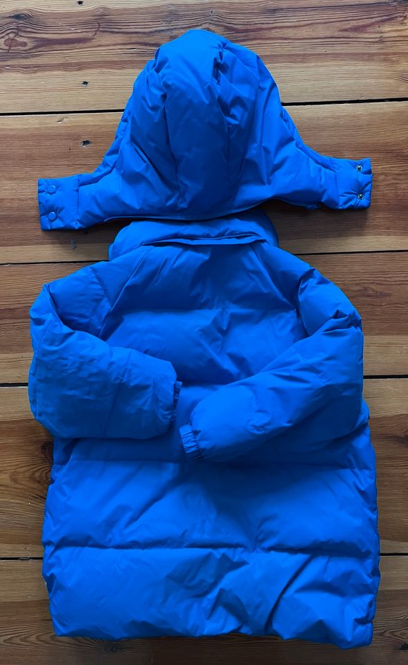 Daunenjacke, Winterjacke, blau Zara 6-7 Jahre / 122 in Berlin