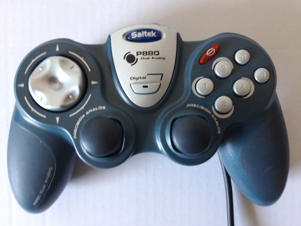 Saitek P880 Dual Analog Controller Game Pad/Pc "gebraucht" in Hochheim am Main