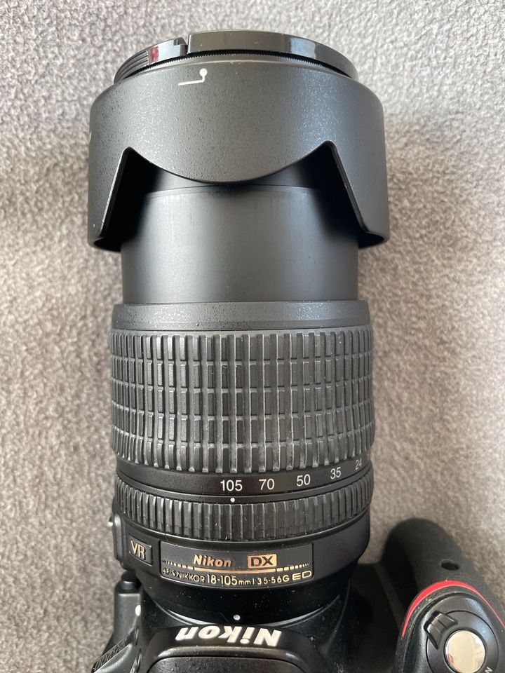 Kamera Nikon D5200 & Nikon AF-S 18-105mm in Hamburg