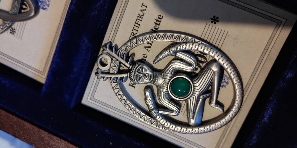 12 Keltische Amulette in OVP in Monreal