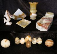 viele Onyx Figuren Kerzenhalter Eier Aschenbecher Vase uvm Niedersachsen - Garbsen Vorschau