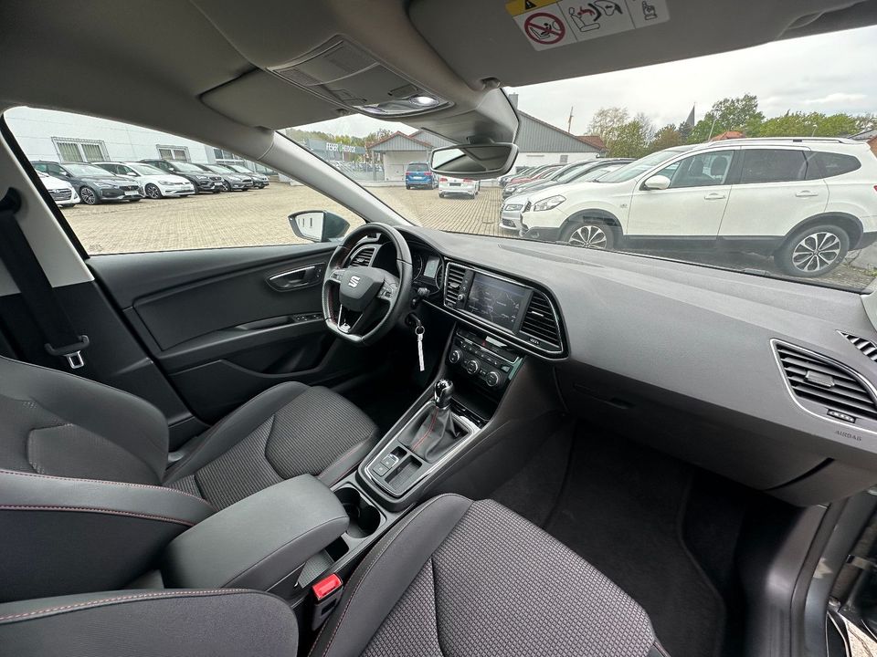 Seat Leon FR 2.0TDI ACC NAVI LED SITZHZG EINPARKHILFE in Heideck