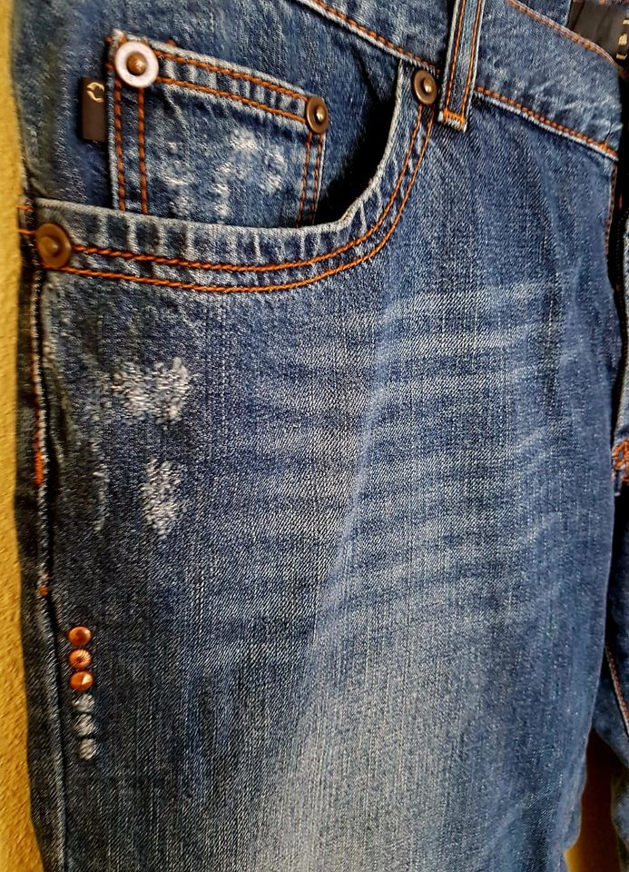 Just Cavalli Designer Jeans US-Größe 38 / M / Modern mit Nieten in Wendelstein