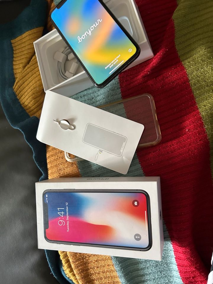 Verkaufe ein IPhone X64 GB wie neu ohne Macken in Frankfurt am Main