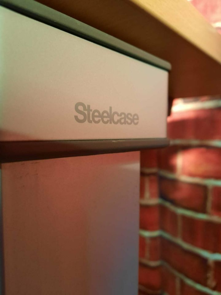 STEELCASE ACTIVA LIFT Schreibtisch Bürotisch Stehtisch NEU in Berlin