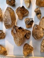 23 Rauchquarze, Quarze, Mineralien, Kristalle, Heilsteine sammeln Nordrhein-Westfalen - Ratingen Vorschau