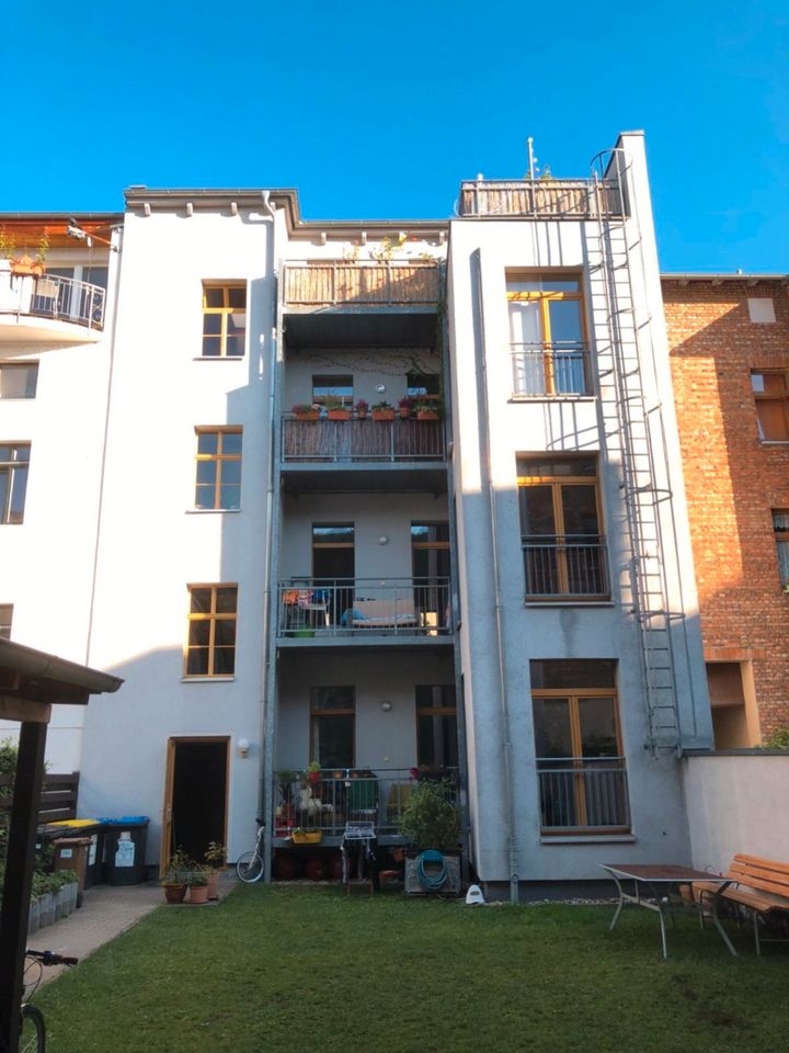 FRS11//WE04 > 4-Raum-Wohnung im schönen Paulusviertel mit Dachterrasse in Halle