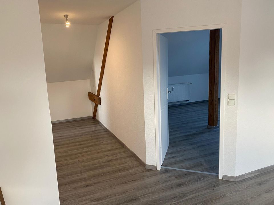 Helle und gepflegte 2-Raum-DG-Wohnung in Reinsfeld in Reinsfeld