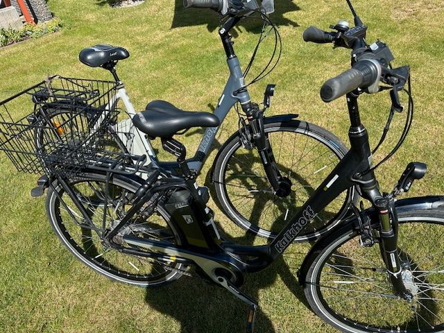 2 Stück Fahrräder E-Bike Kalkhoff Impulse 2 (für Sie und Ihn) in Schwülper