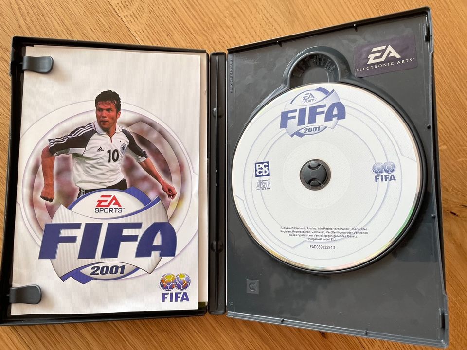 FIFA - 2001 PC Game in Viechtach