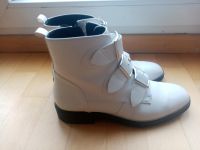 Stiefel Stiefeletten Schuhe 39 Catwalk Halbstiefel Boots Gürtel Altona - Hamburg Ottensen Vorschau