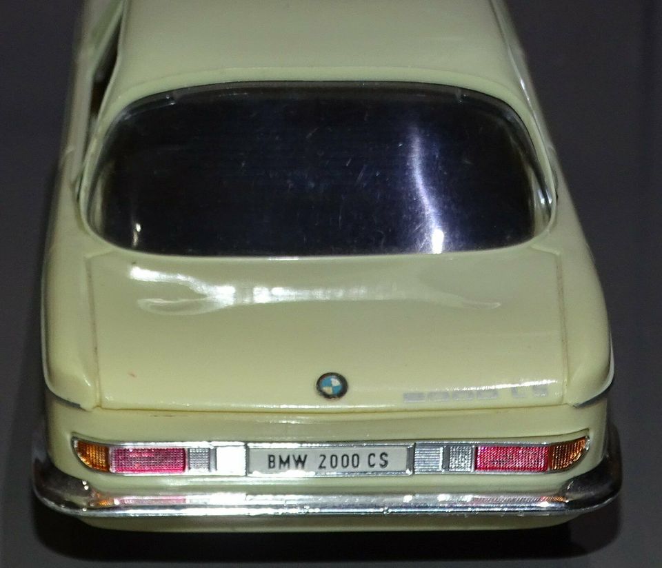 BMW 2000 CS Trix radio 60er Modellauto 1:18 01 in Stutzenklinge