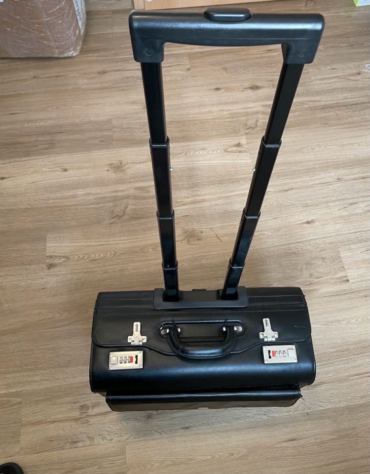 Bowatex Piloten koffer Trolley Schwarz /Reisetasche in Augsburg