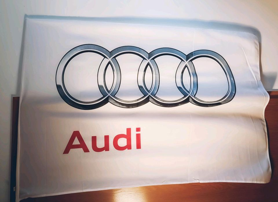 Audi Cap - Mütze und Audi Fahne XXL *** LIMITIERT in München