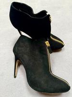 Zara High Heel Stiefeletten Stilettoabsatz schwarz 40 Schleswig-Holstein - Lübeck Vorschau
