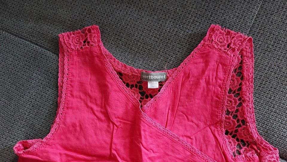 Kleid und Strickjacke von Verbaudet, pink, beides Grösse 138 in Hamburg