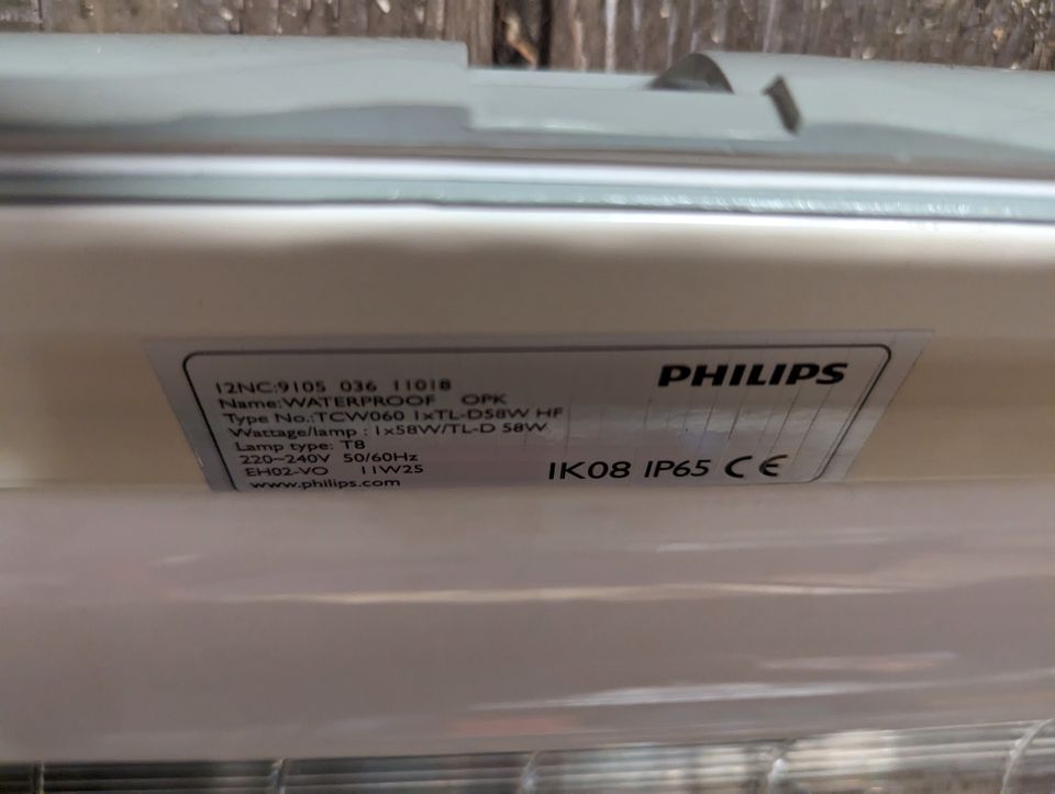 Philips Wannenleuchte Leuchtstoffröhre Lampe TCW060 150cm 58W in Hamburg