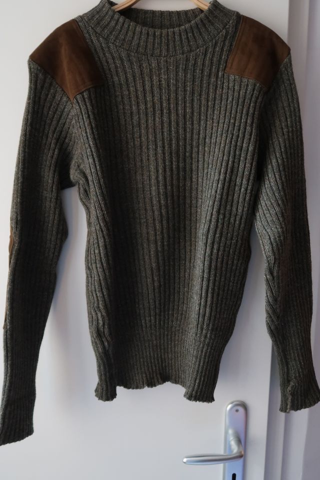 Commando Sweater England 100% Wolle Gr M (klein) in Wiesbaden
