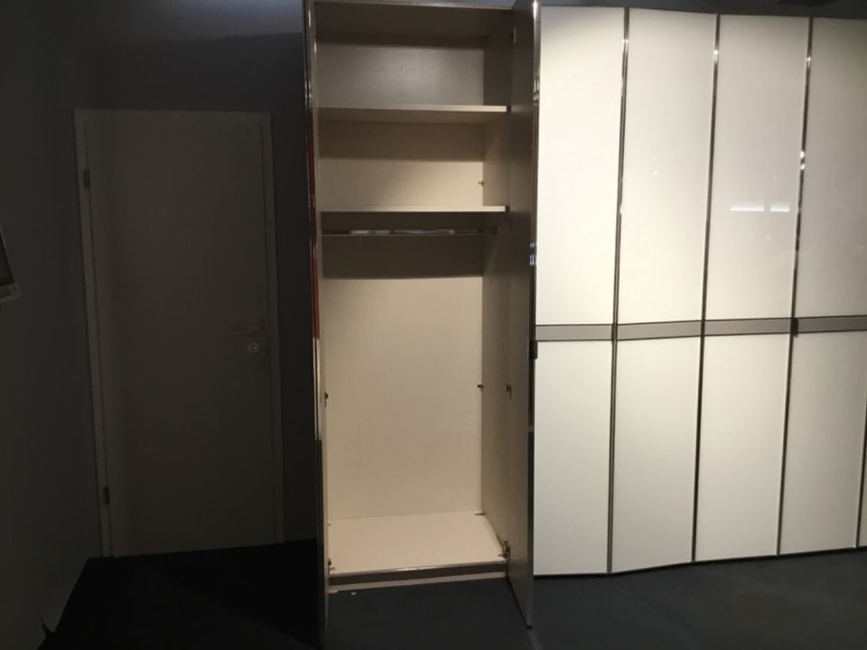 Möbel,Staud,Schrank Salsa-G,330x230,Weißglas-Grau,XXXLutz in Wolfsburg