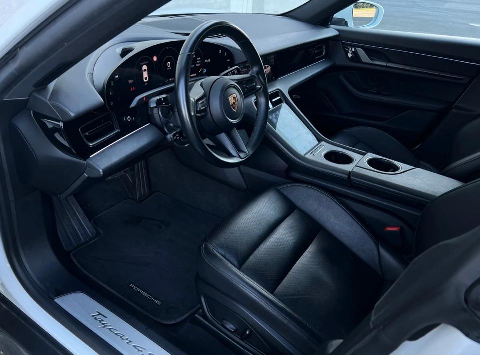Porsche Taycan 4S - NEUE Batterie - TOP Zustand - Ambientelicht in Flensburg