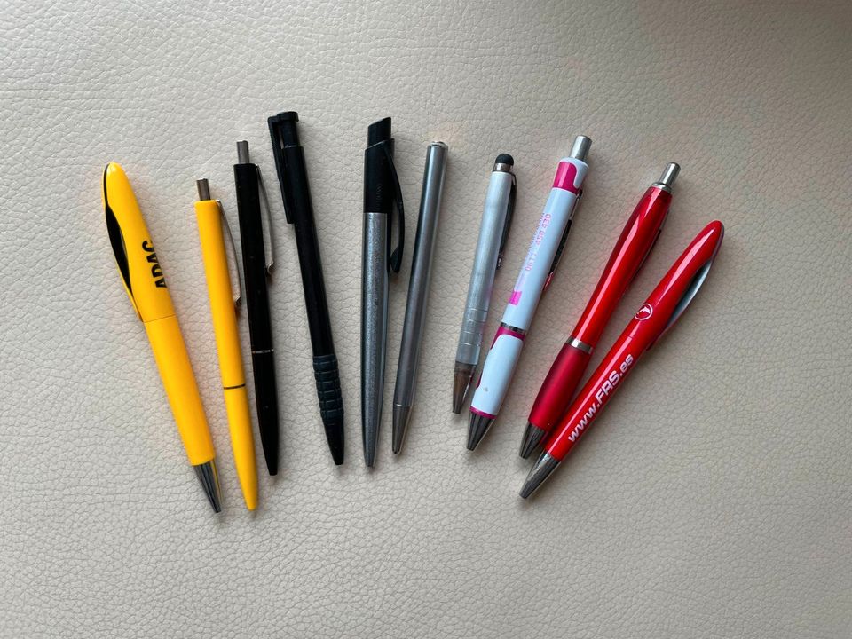 Kugelschreiber verschiedene in Kelsterbach