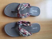 Mädchen Damen Zehentrenner Flipflops Flip Flops Gr. 36 neuwertig Bayern - Schweinfurt Vorschau