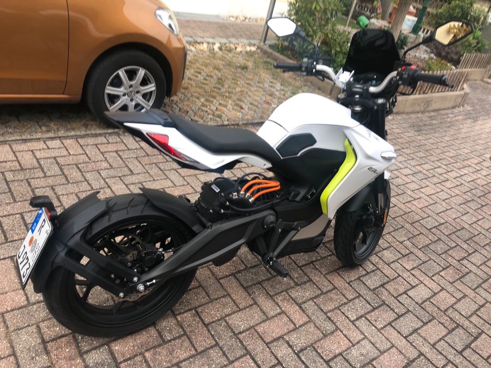 Voge ER 10 Elektro Motorrad 11Kw /6000W in Wenzenbach