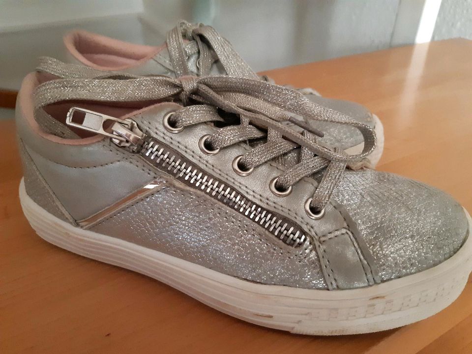 Schuhe Sneakers Halbschuhe Gr. 31 Mädchen in Machern