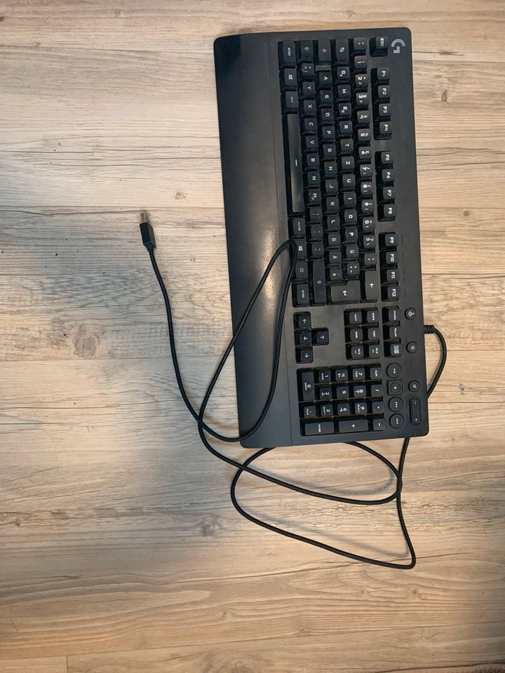 Logitech G213 Tastatur in Marburg