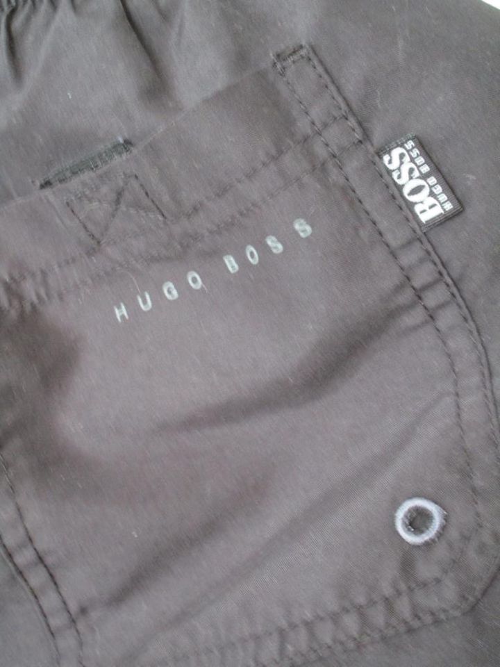 HUGO - BOSS - BADESHORTS Gr. S in Bernburg (Saale)