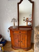 Schränkchen mit Spiegel und Lampe Saarland - St. Wendel Vorschau