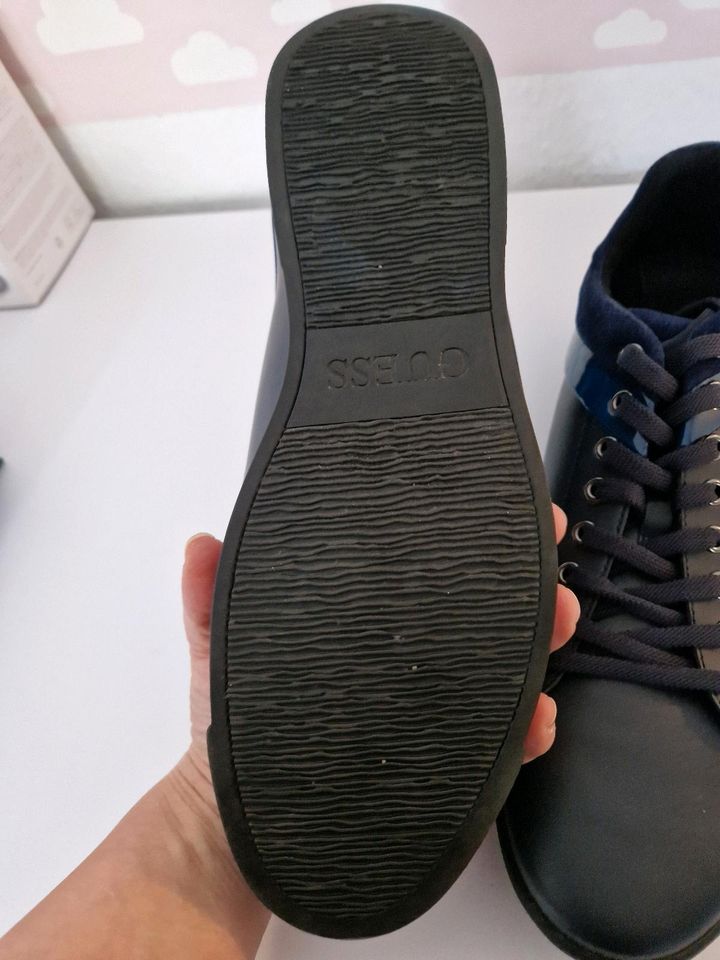 Guess Herren Schuhe gr.45 in Offenbach