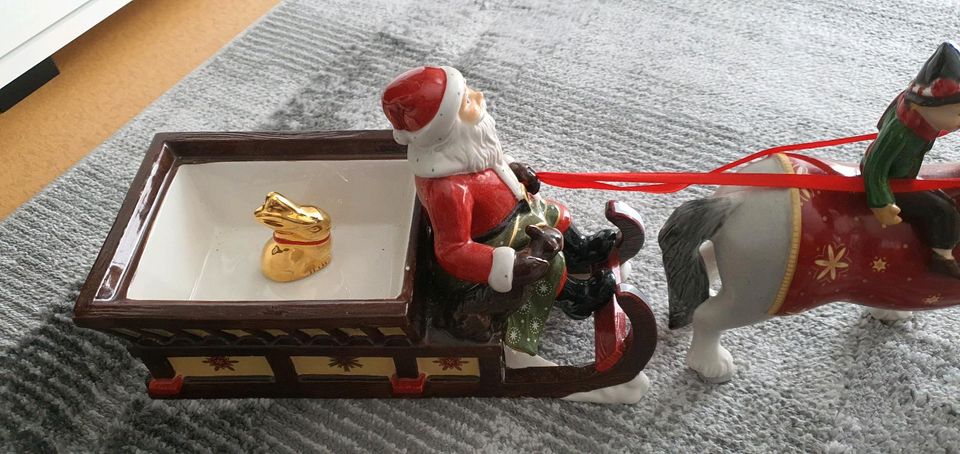 Villeroy Boch Christmas Toys Santa mit Pferdeschlitten in Augsburg