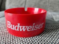 Budweiser Kunststoff-Aschenbecher rot selten Fundus sammeln cool Nordrhein-Westfalen - Straelen Vorschau