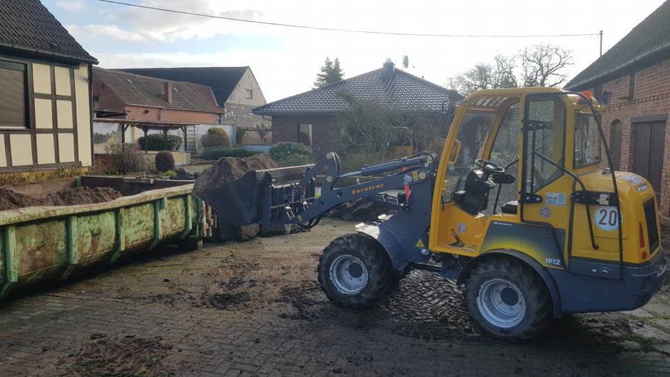 Erdaushub Erde entsorgen Grundstück begradigen aufräumen in Magdeburg