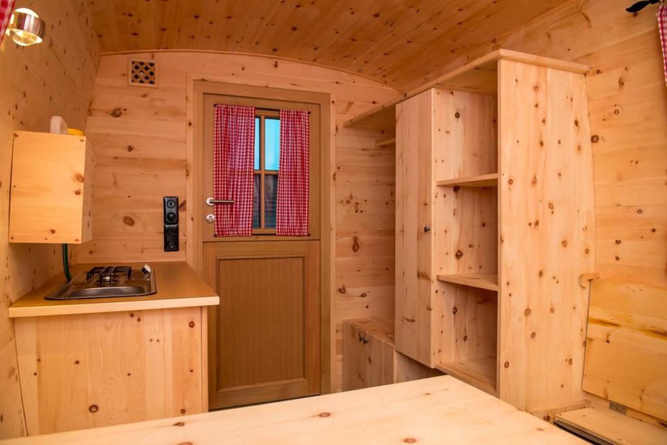 Tannenhäuschen Holz Wohnwagen / Tinyhaus zur Miete in Erwitte