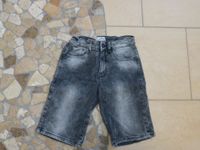 Tolle Tom Tailor Jeans Shorts,schwarz-grau,Gr.S,146 Nordrhein-Westfalen - Hille Vorschau