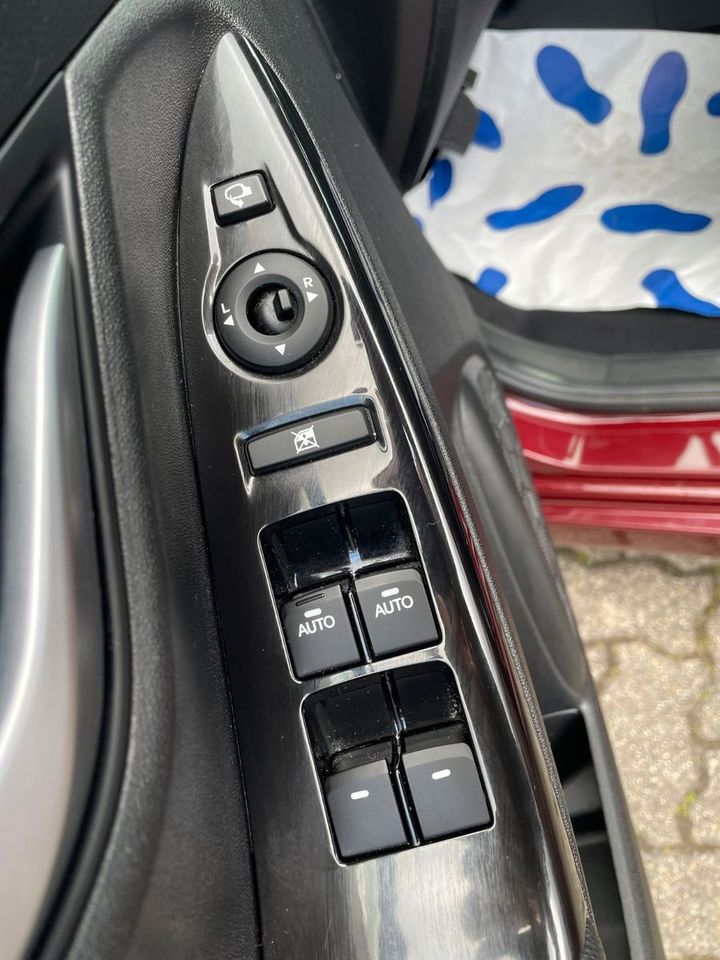 Hyundai ix20 1.6 Navi/Kamera/PDC vorne+hinten/Alufelgen in Fuldatal