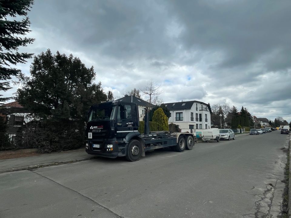 Lkw Abroller Iveco in Berlin