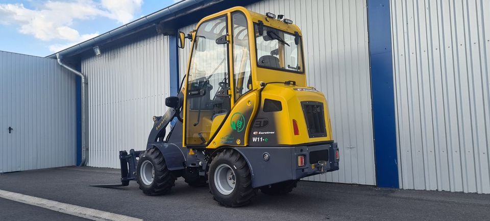 Eurotrac W11CE Elektro Lithium 48V /400Ah Akku  Radlader Hoflader in Gnevkow