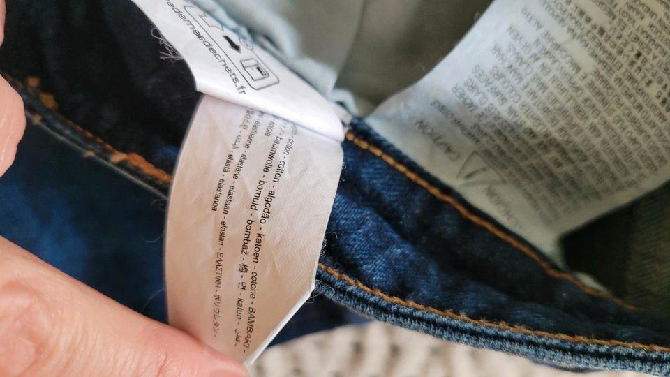 Zara Jeans Cropped wideleg Größe 42 neu in München