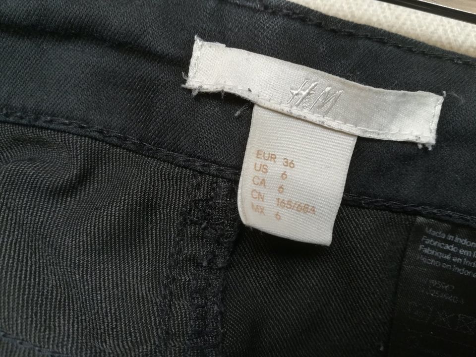 Schmale, schwarze Jeans Gr.36, H&M in Dresden