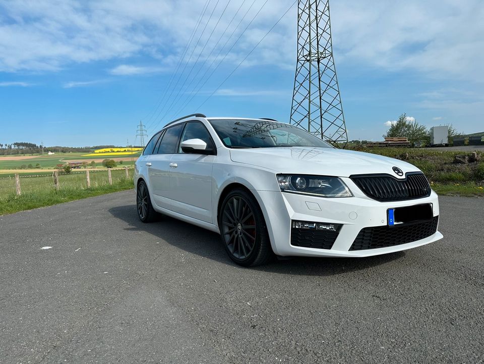 Skoda Octavia 2.0 TSI DSG RS Kombi RS Autogas Lpg in Brilon