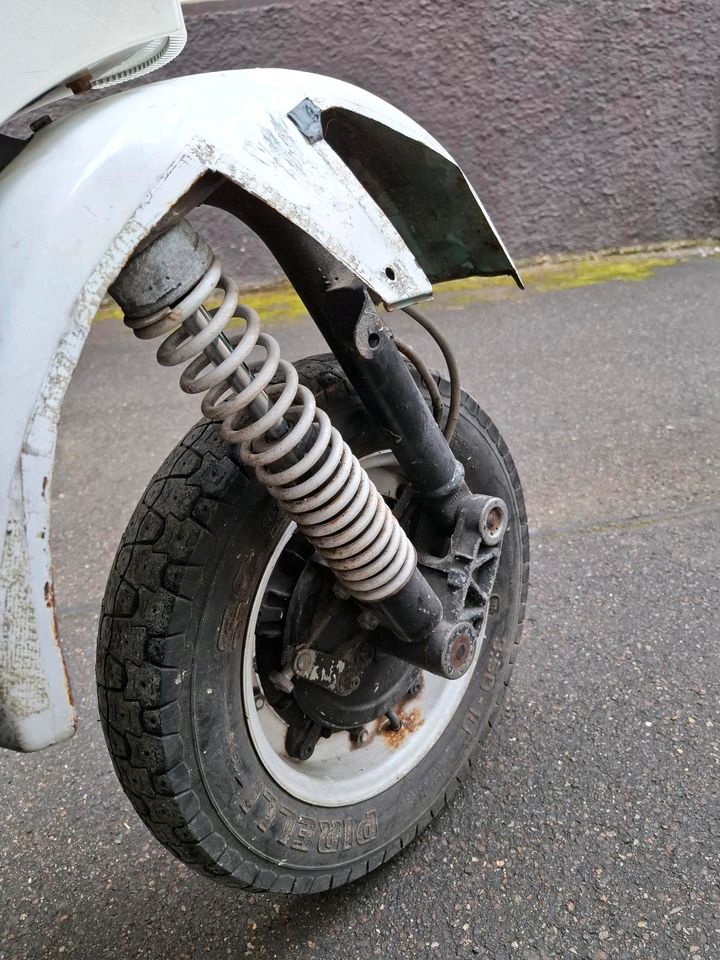 Piaggio Vespa P 80 X Roller Blechroller in Haigerloch