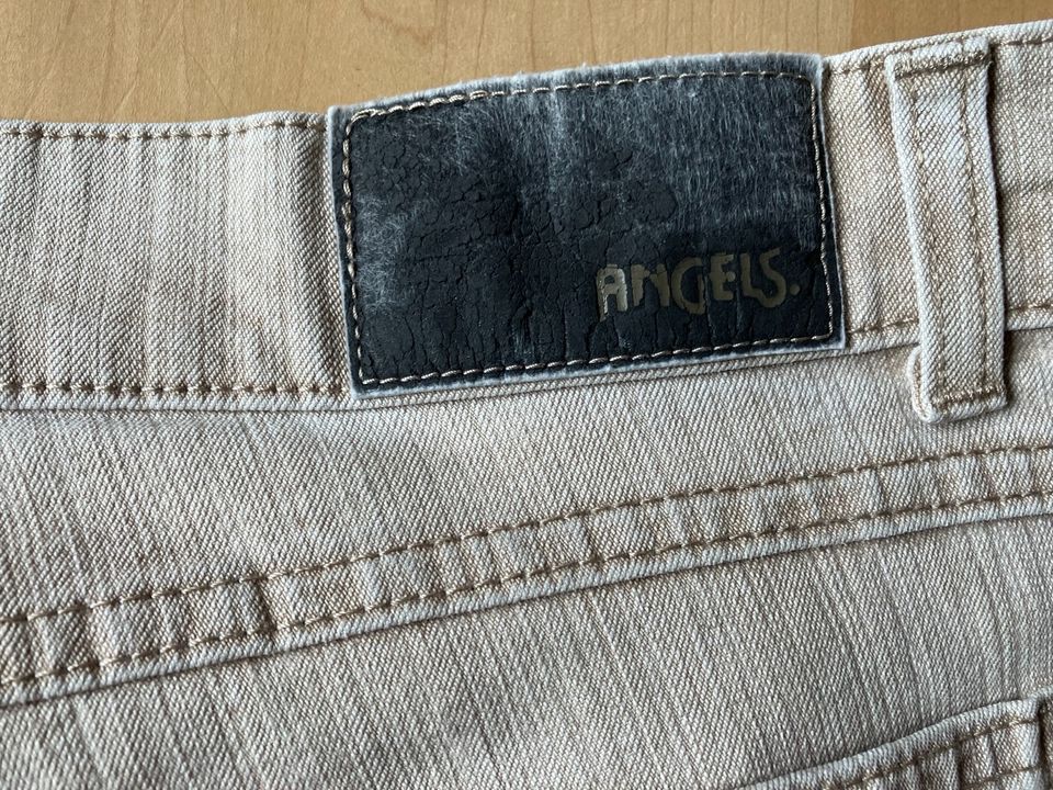 Beige sehr gut erhaltene Jeans Stretchhose Gr.46 Angels in Stuttgart