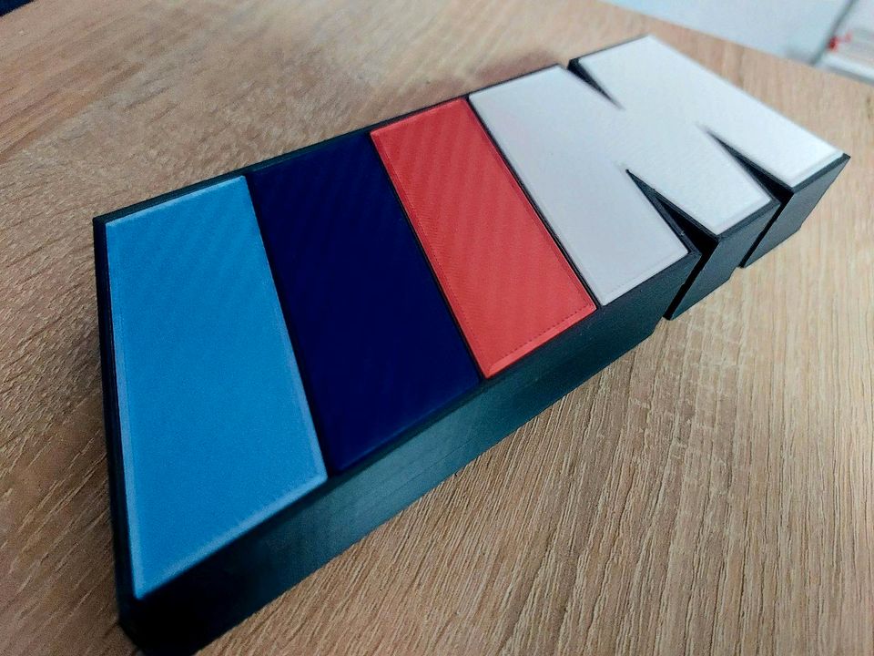 BMW M Logo Emblem Carbon Deko LED in Ratingen