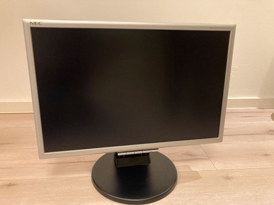 PC Monitor NEC ca 22 Zoll in Inning am Ammersee