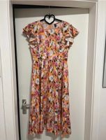 Mega schöne Kleid -Blumen Motiven Kr. München - Gräfelfing Vorschau